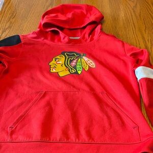 Youth M NHL Blackhawks pullover hoodie